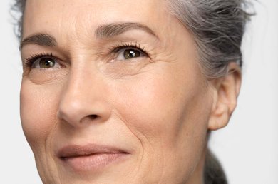 menopause-why-does-my-skin-feel-drier-at-50-than-at-30